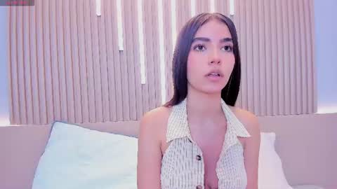 Snapshot of emma_doll7 chatting on 8, 7, 2026 E online show from 8, 7, 2026
