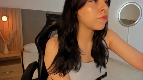 E M M A online show from 24, 3, 2026