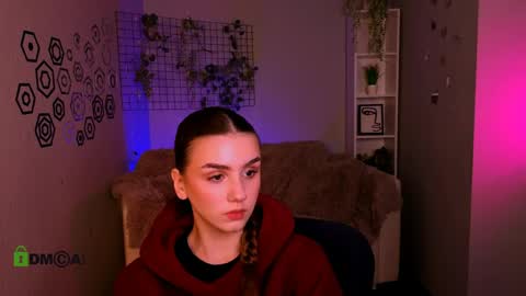 Snapshot of emma_hazell chatting on 25, 4, 2026 Emma online show from 25, 4, 2026