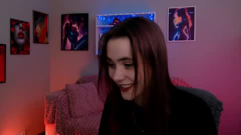 Snapshot of emma_hazell chatting on 29, 4, 2026 Emma online show from 29, 4, 2026