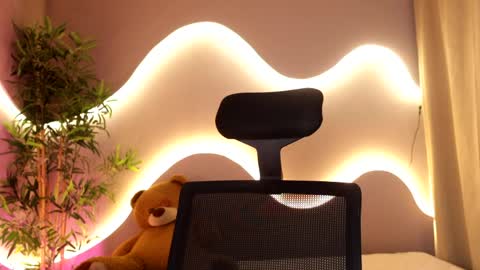 Emma online show from 8, 4, 2026