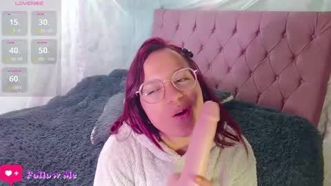 Snapshot of emma_luna1986 chatting on 23, 12, 2024 Emma online show from 23, 12, 2024