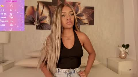 Snapshot of emma_morgann chatting on 6, 3, 2025 Emma Morgann online show from 6, 3, 2025