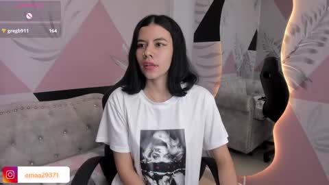 Snapshot of emma_petite4u chatting on 7, 3, 2025 Emma online show from 7, 3, 2025