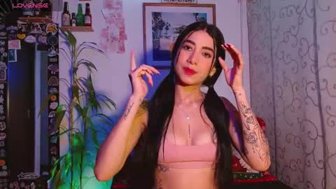 Sara Luna online show from 16, 12, 2024