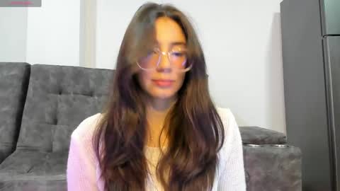 Snapshot of emma_sandovaal chatting on 18, 5, 2026 Emma online show from 18, 5, 2026