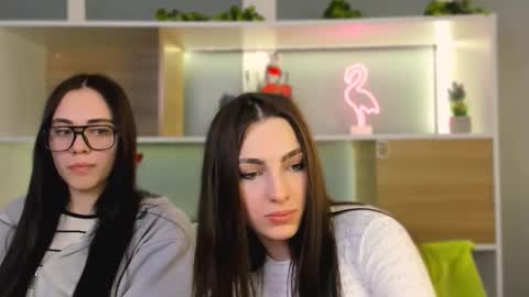 Snapshot of emma_swee chatting on 23, 2, 2026 emma_swee online show from 23, 2, 2026