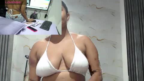 Snapshot of emma_trons_ chatting on 4, 8, 2026 emma_trons_ online show from 4, 8, 2026