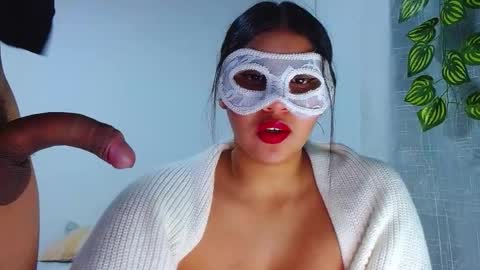 Snapshot of emmaandpablo_mask11 chatting on 2, 2, 2026 emmaandpablo_mask11 online show from 2, 2, 2026
