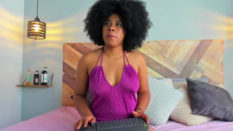 Snapshot of emmabrantt chatting on 26, 1, 2025 Emma Brant online show from 26, 1, 2025