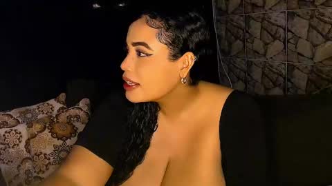 Snapshot of emmacamille2 chatting on 27, 2, 2025 emmacamille2 online show from 27, 2, 2025