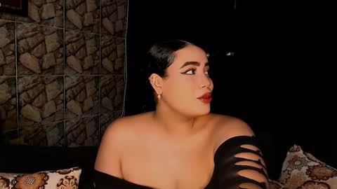 Snapshot of emmacamille2 chatting on 1, 3, 2025 emmacamille2 online show from 1, 3, 2025