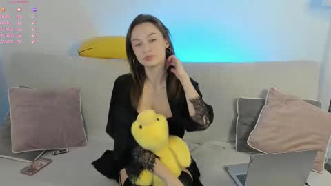 Emma online show from 5, 12, 2025