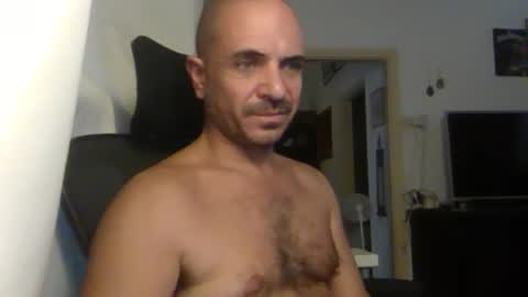 Snapshot of emmagold123 chatting on 19, 9, 2025 Ariel online show from 19, 9, 2025