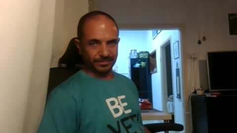 Snapshot of emmagold123 chatting on 5, 10, 2025 Ariel online show from 5, 10, 2025