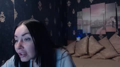 EmmaGoldX online show from 1, 2, 2026