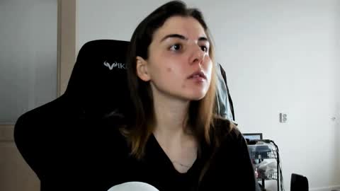 Emma online show from 6, 11, 2025