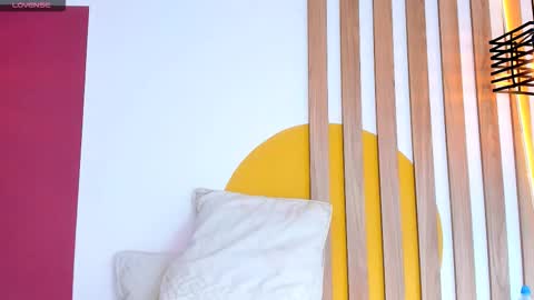 emmanaughty_ online show from 12, 1, 2026