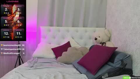 Emma Warren online show from 7, 3, 2026