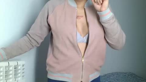 Snapshot of emmie_xxx chatting on 16, 12, 2024 emmie online show from 16, 12, 2024