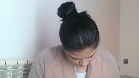 Snapshot of emmie_xxx chatting on 17, 12, 2024 emmie online show from 17, 12, 2024