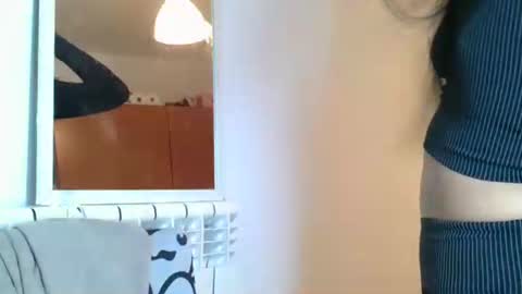 Snapshot of emmie_xxx chatting on 15, 1, 2025 emmie online show from 15, 1, 2025