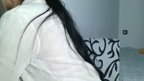 Snapshot of emmie_xxx chatting on 12, 2, 2025 emmie online show from 12, 2, 2025