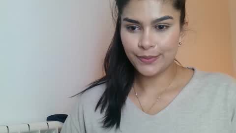 Snapshot of emmie_xxx chatting on 16, 11, 2025 emmie online show from 16, 11, 2025