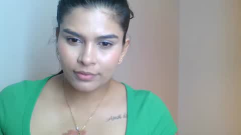 Snapshot of emmie_xxx chatting on 18, 11, 2025 emmie online show from 18, 11, 2025