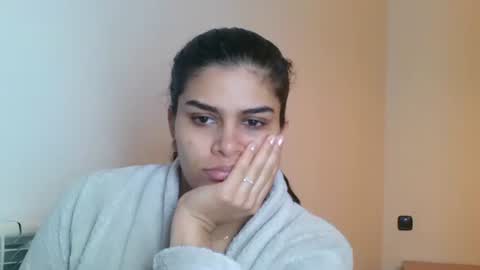 Snapshot of emmie_xxx chatting on 20, 11, 2025 emmie online show from 20, 11, 2025