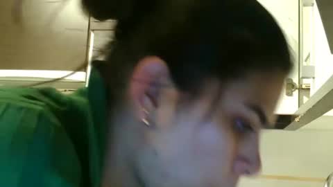 Snapshot of emmie_xxx chatting on 21, 11, 2025 emmie online show from 21, 11, 2025