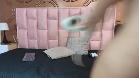 Emmily keller online show from 31, 3, 2026