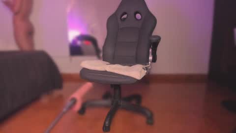    online show from 12, 4, 2026