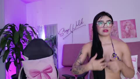 Emmy and Luna  online show from 15, 4, 2026