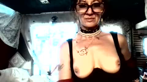 Snapshot of emmybaby5250 chatting on 30, 4, 2026 emmybaby5250 online show from 30, 4, 2026
