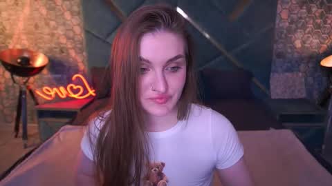 Snapshot of emmycharm chatting on 29, 3, 2026 E M M Y online show from 29, 3, 2026