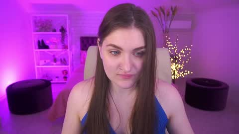 Snapshot of emmycharm chatting on 13, 4, 2026 E M M Y online show from 13, 4, 2026