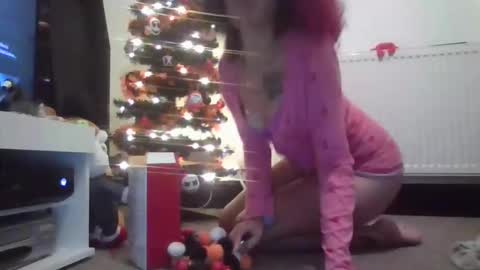 Snapshot of emokitty2003 chatting on 29, 11, 2025 emokitty2003 online show from 29, 11, 2025