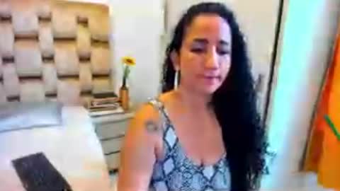 Snapshot of emperatriztapia chatting on 8, 7, 2026 emperatriztapia online show from 8, 7, 2026
