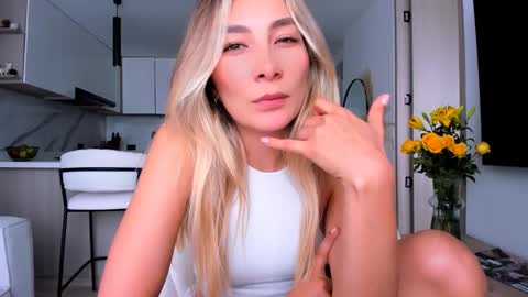 emyconneer online show from 3, 1, 2025