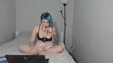 emydeliro online show from 5, 11, 2025