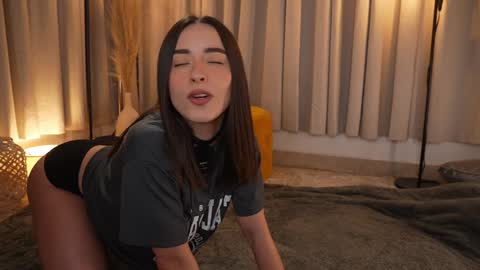 Eimi3 online show from 12, 11, 2025