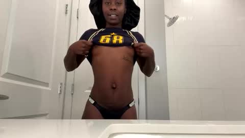 Snapshot of enchantressanon chatting on 5, 2, 2026 Enchantress online show from 5, 2, 2026