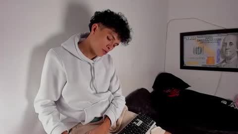 Salo online show from 22, 3, 2026