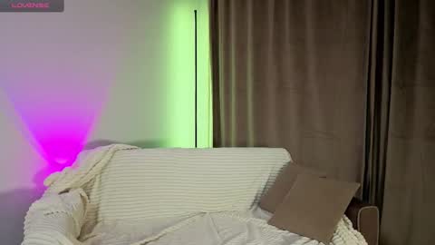 enjoyeverymoment_ online show from 26, 9, 2025