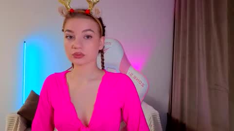 Snapshot of enjoyeverymoment_ chatting on 2, 12, 2025 enjoyeverymoment_ online show from 2, 12, 2025