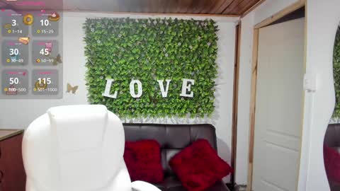 Enma clark online show from 7, 12, 2024