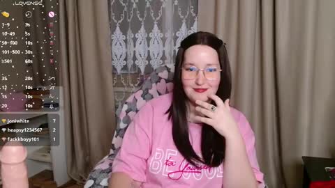 Snapshot of enorolve chatting on 20, 3, 2026 Horny Mary online show from 20, 3, 2026