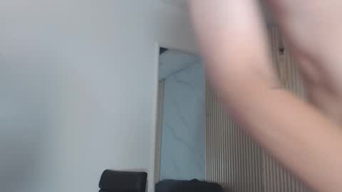Snapshot of enzo_steel chatting on 20, 9, 2025 enzo_steel online show from 20, 9, 2025