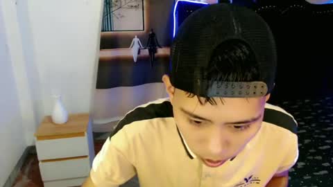 Snapshot of eouae chatting on 2, 7, 2026 ask me online show from 2, 7, 2026